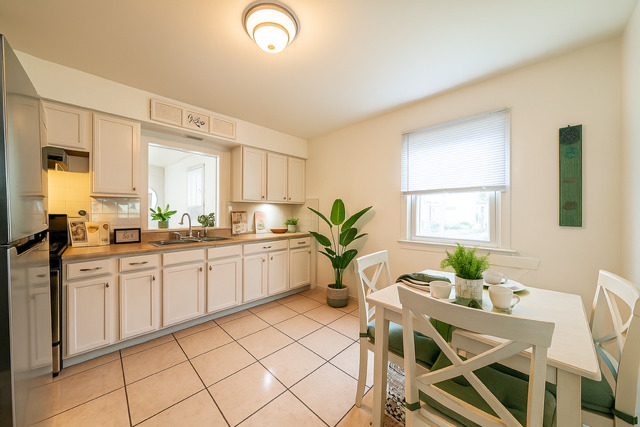 309 N Edgewood Avenue, Wood Dale, IL 60191