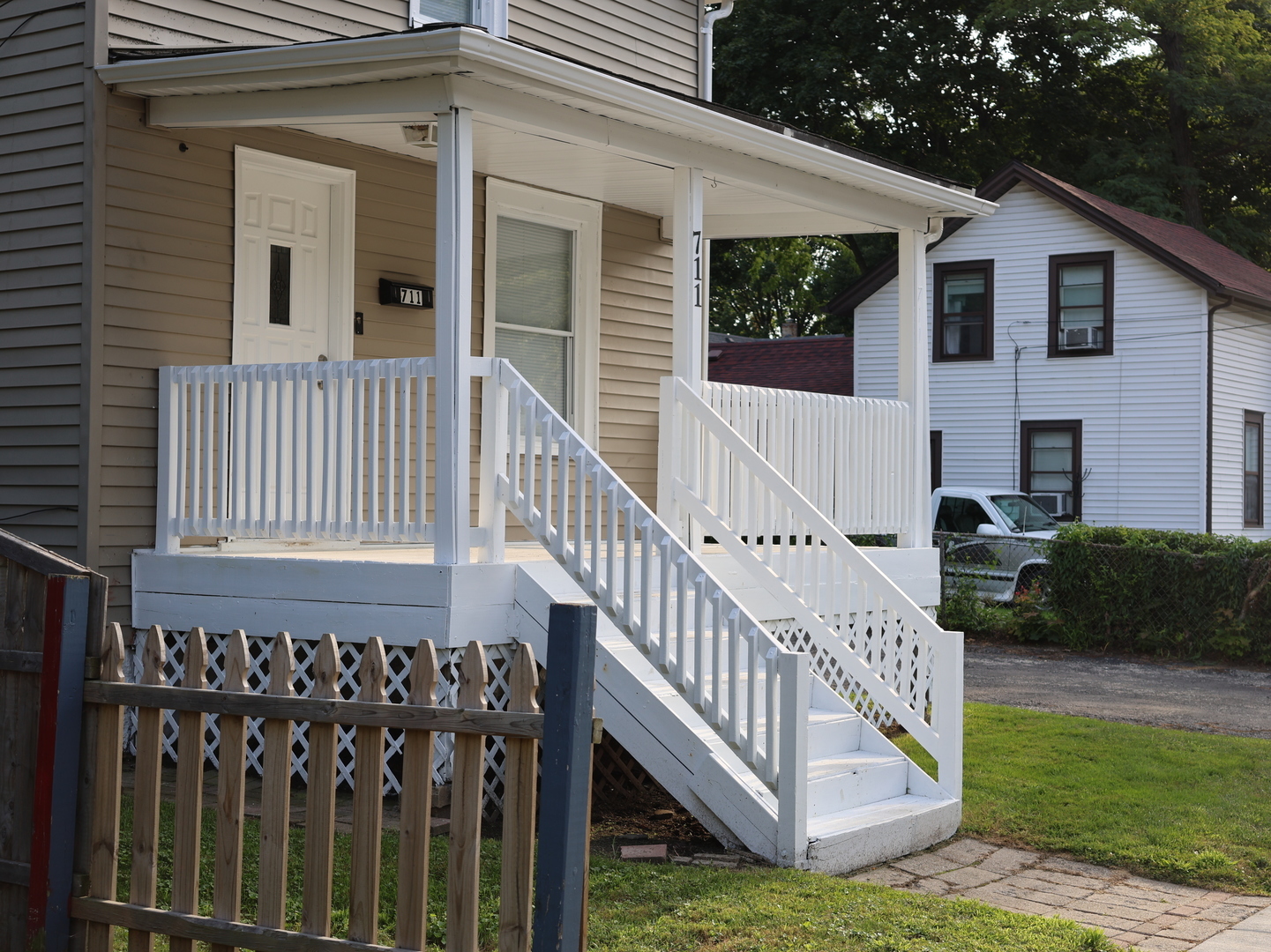 711 Franklin Street, Waukegan, IL 60085