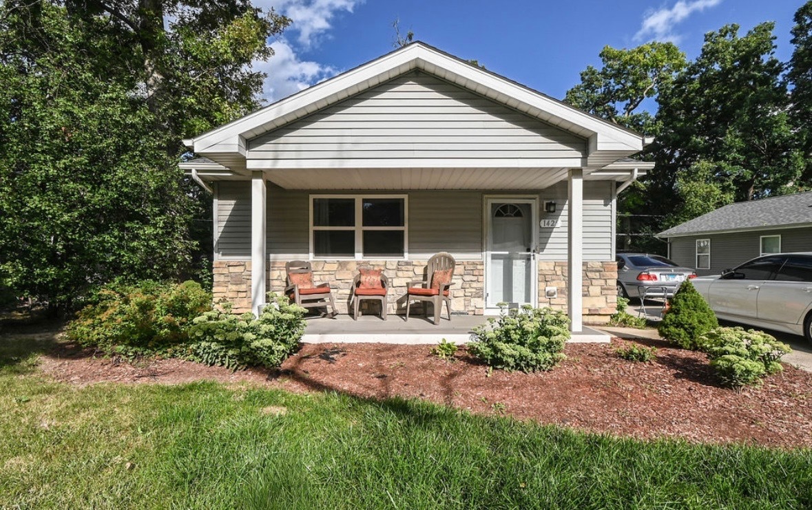 1425 N Mcaree Road, Waukegan, IL 60085