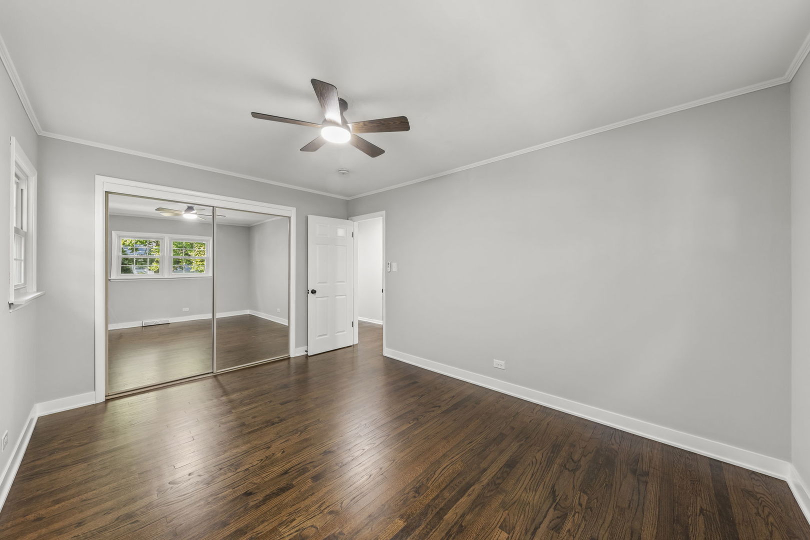 4433 W 100th Street, Oak Lawn, IL 60453