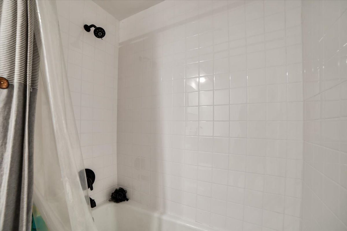 14511 Central Court #M2, Oak Forest, IL 60452