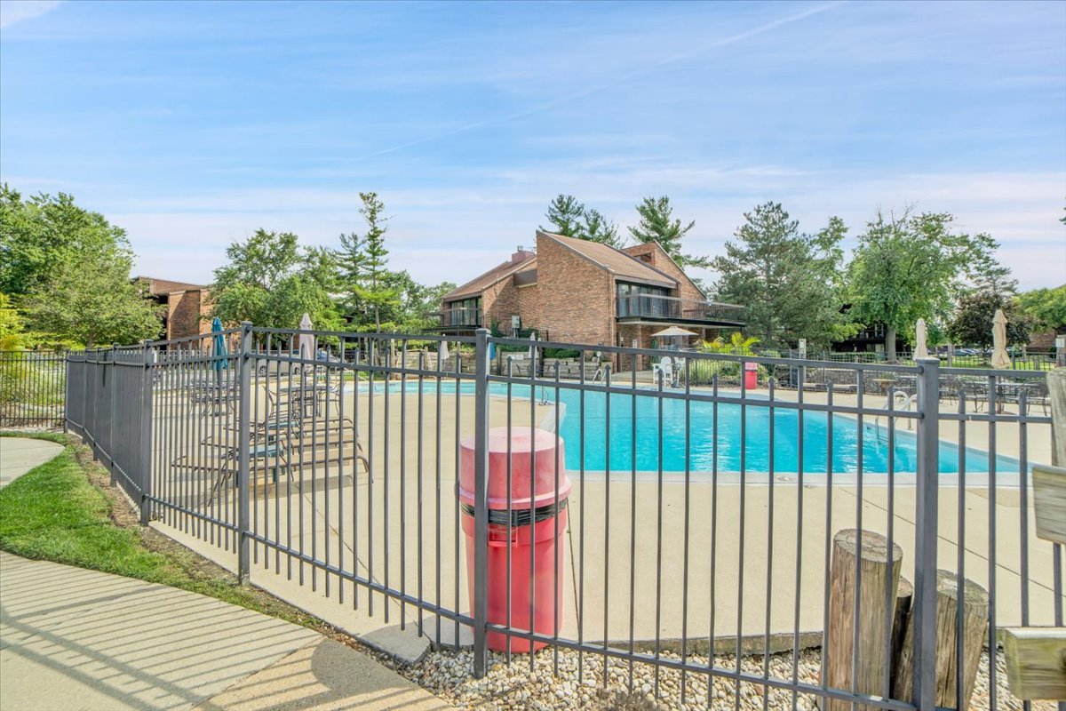 14511 Central Court #M2, Oak Forest, IL 60452