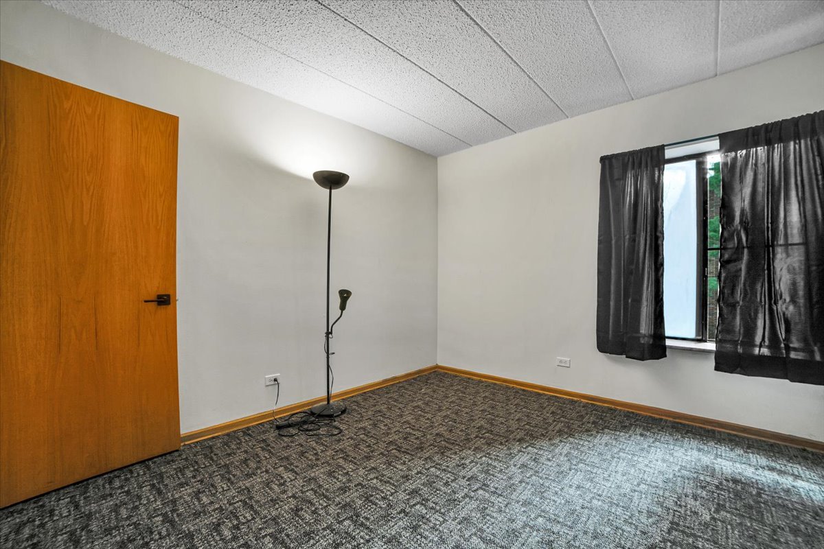 14511 Central Court #M2, Oak Forest, IL 60452