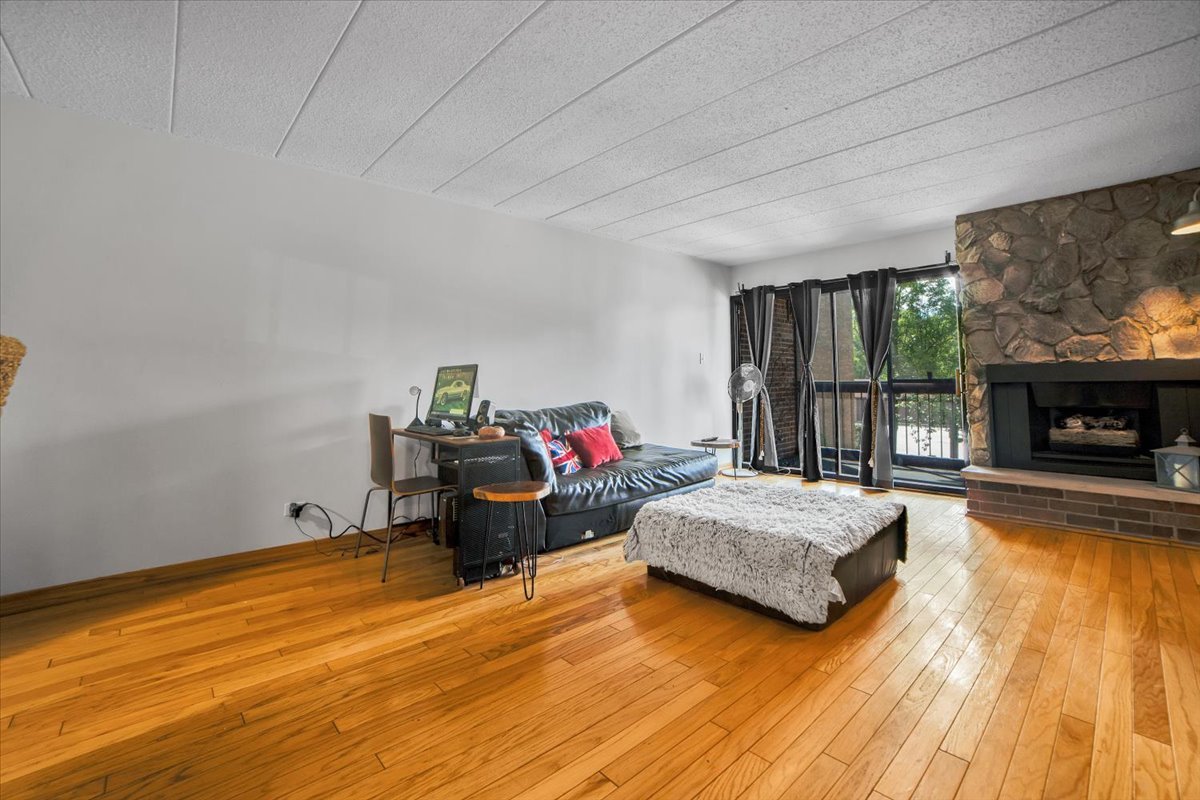 14511 Central Court #M2, Oak Forest, IL 60452