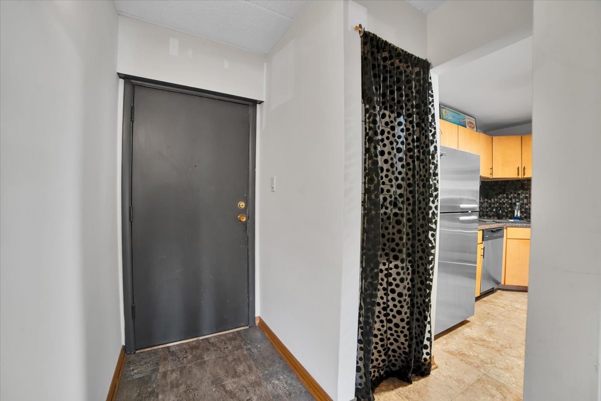 14511 Central Court #M2, Oak Forest, IL 60452