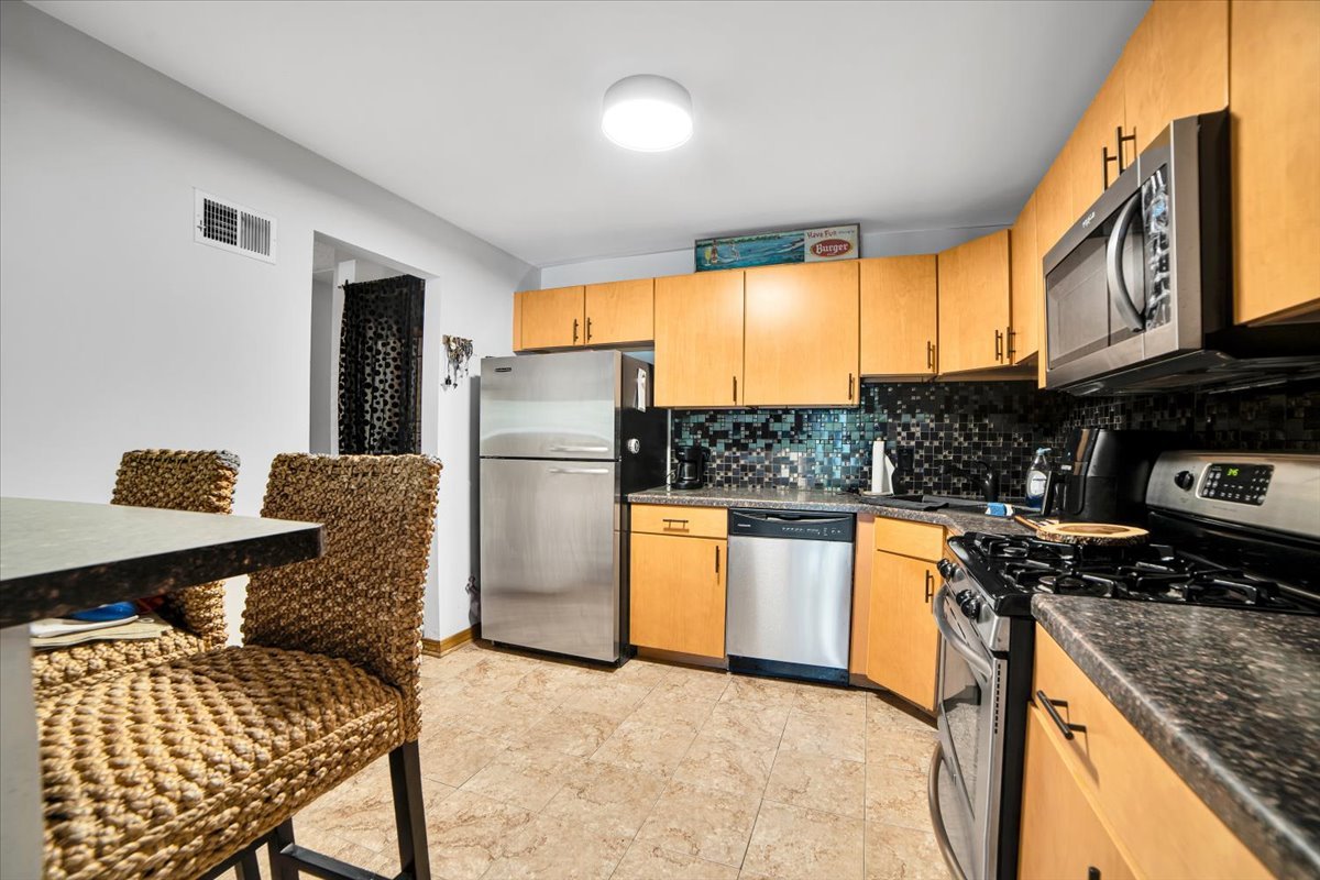 14511 Central Court #M2, Oak Forest, IL 60452