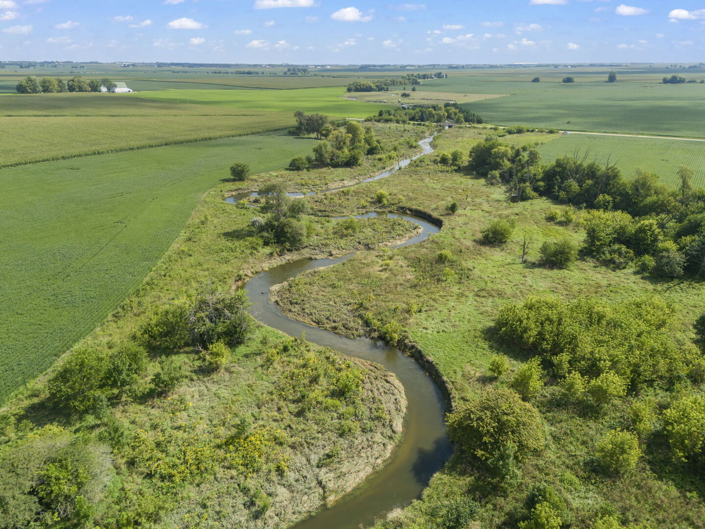 5065 E Sleepy Hollow Road, Earlville, IL 60518