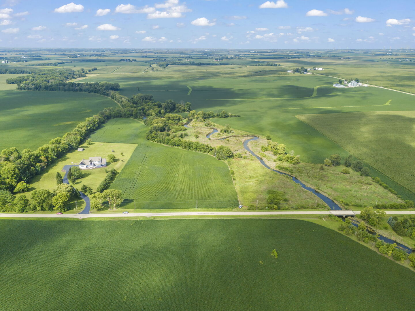 5065 E Sleepy Hollow Road, Earlville, IL 60518