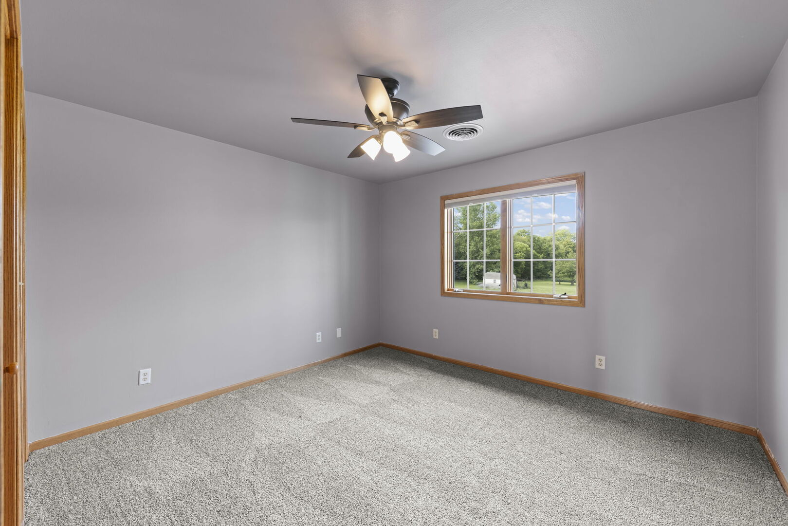 5065 E Sleepy Hollow Road, Earlville, IL 60518