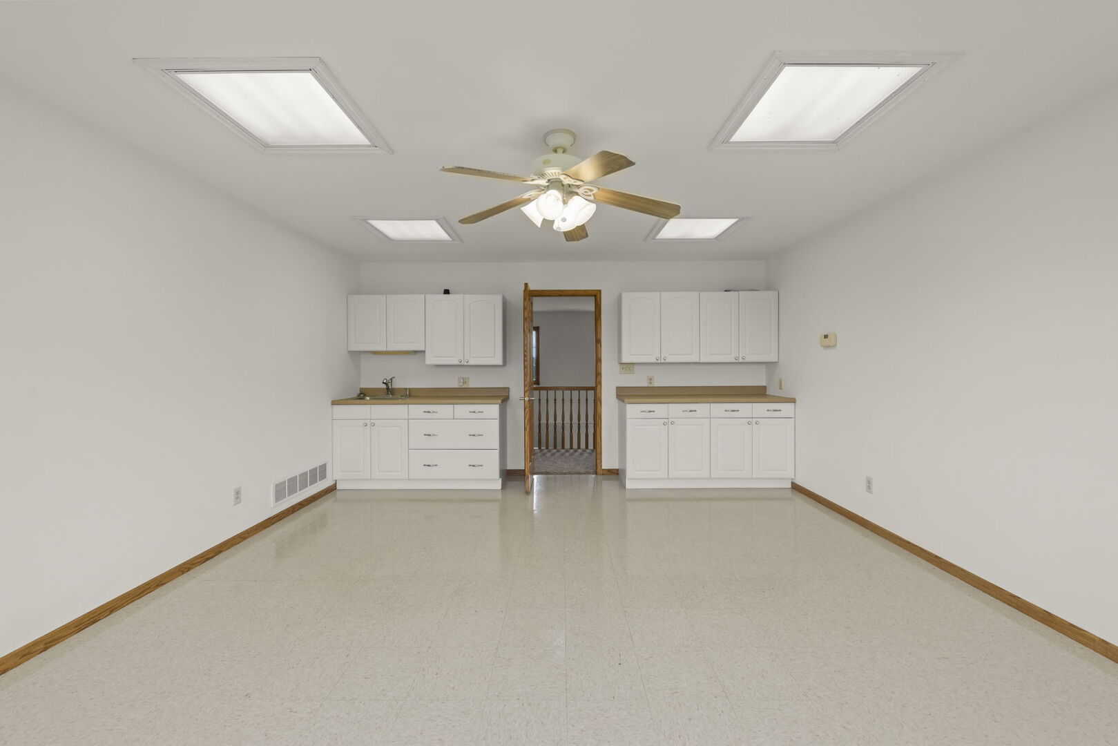 5065 E Sleepy Hollow Road, Earlville, IL 60518