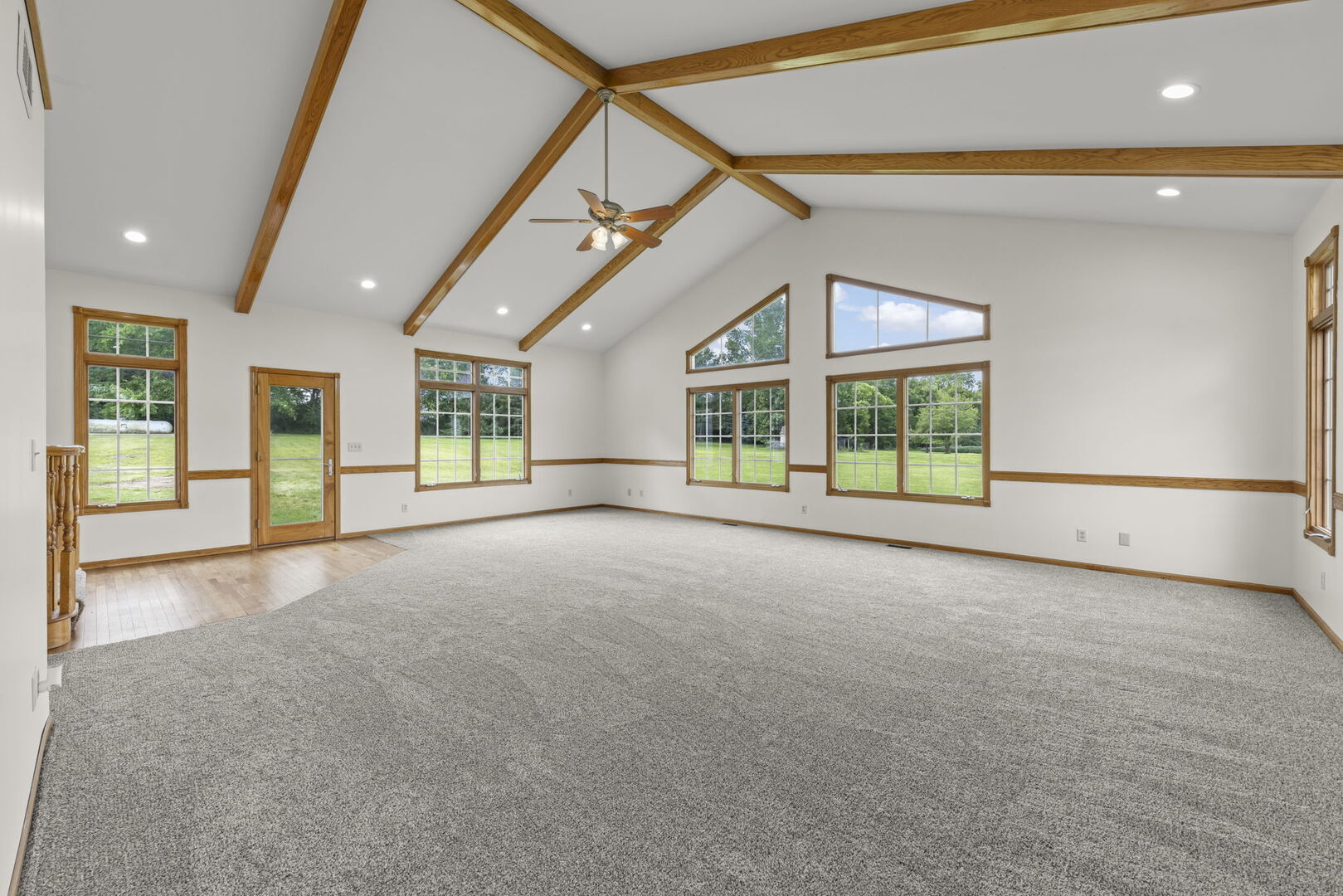 5065 E Sleepy Hollow Road, Earlville, IL 60518