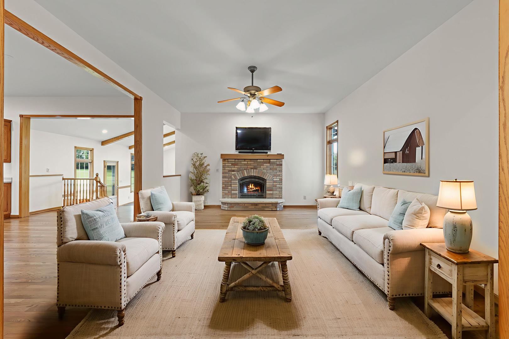 5065 E Sleepy Hollow Road, Earlville, IL 60518