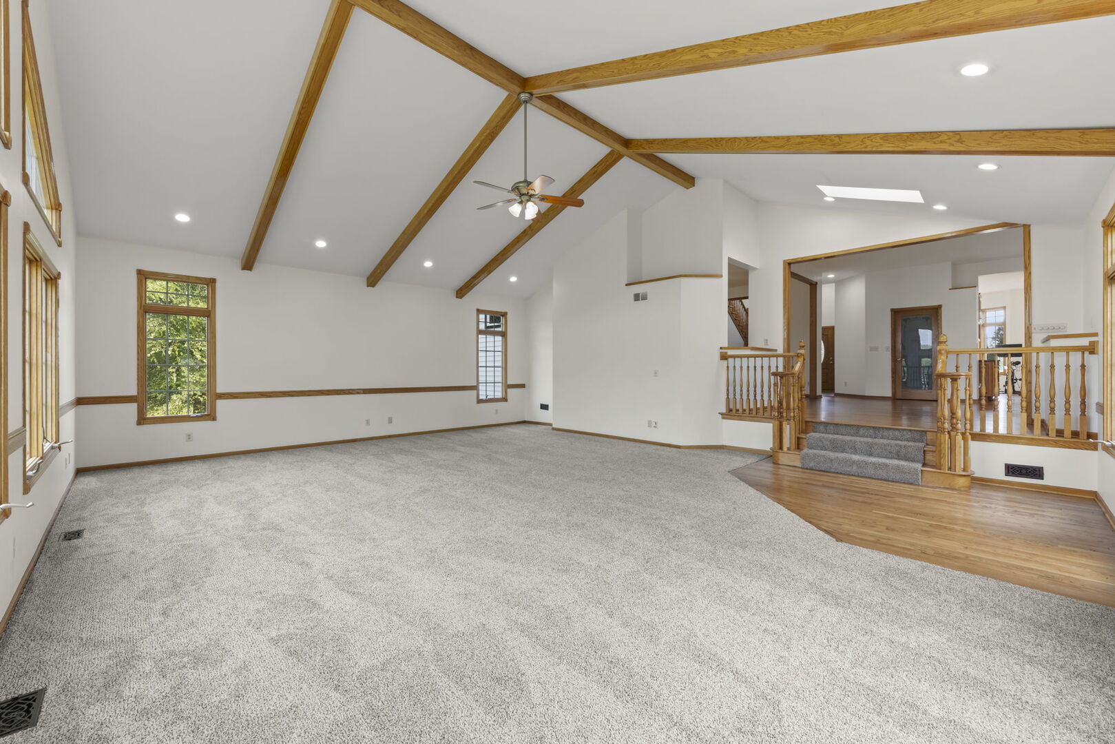 5065 E Sleepy Hollow Road, Earlville, IL 60518