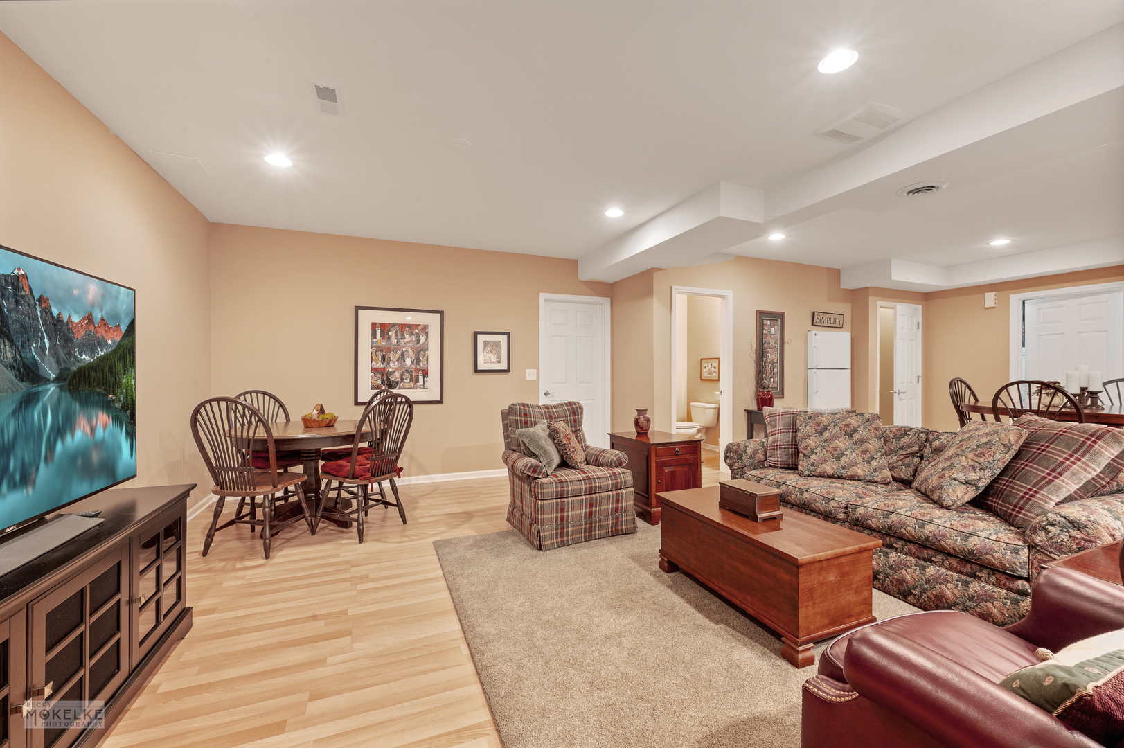 796 Colchester Drive, Oswego, IL 60543