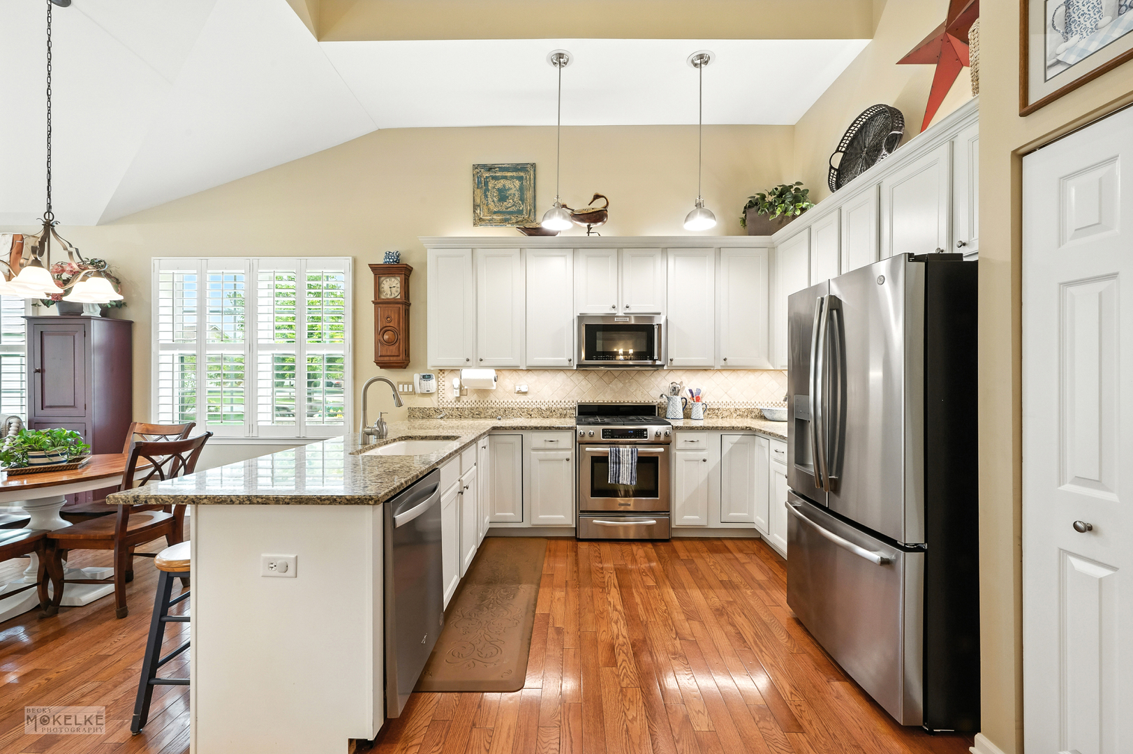 796 Colchester Drive, Oswego, IL 60543