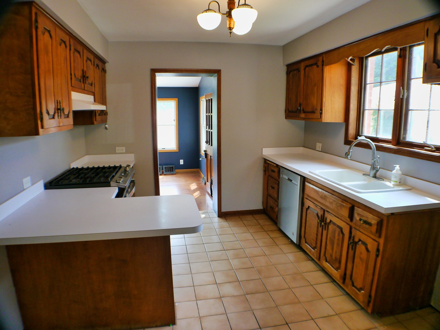 9337 S Richmond Avenue, Evergreen Park, IL 60805