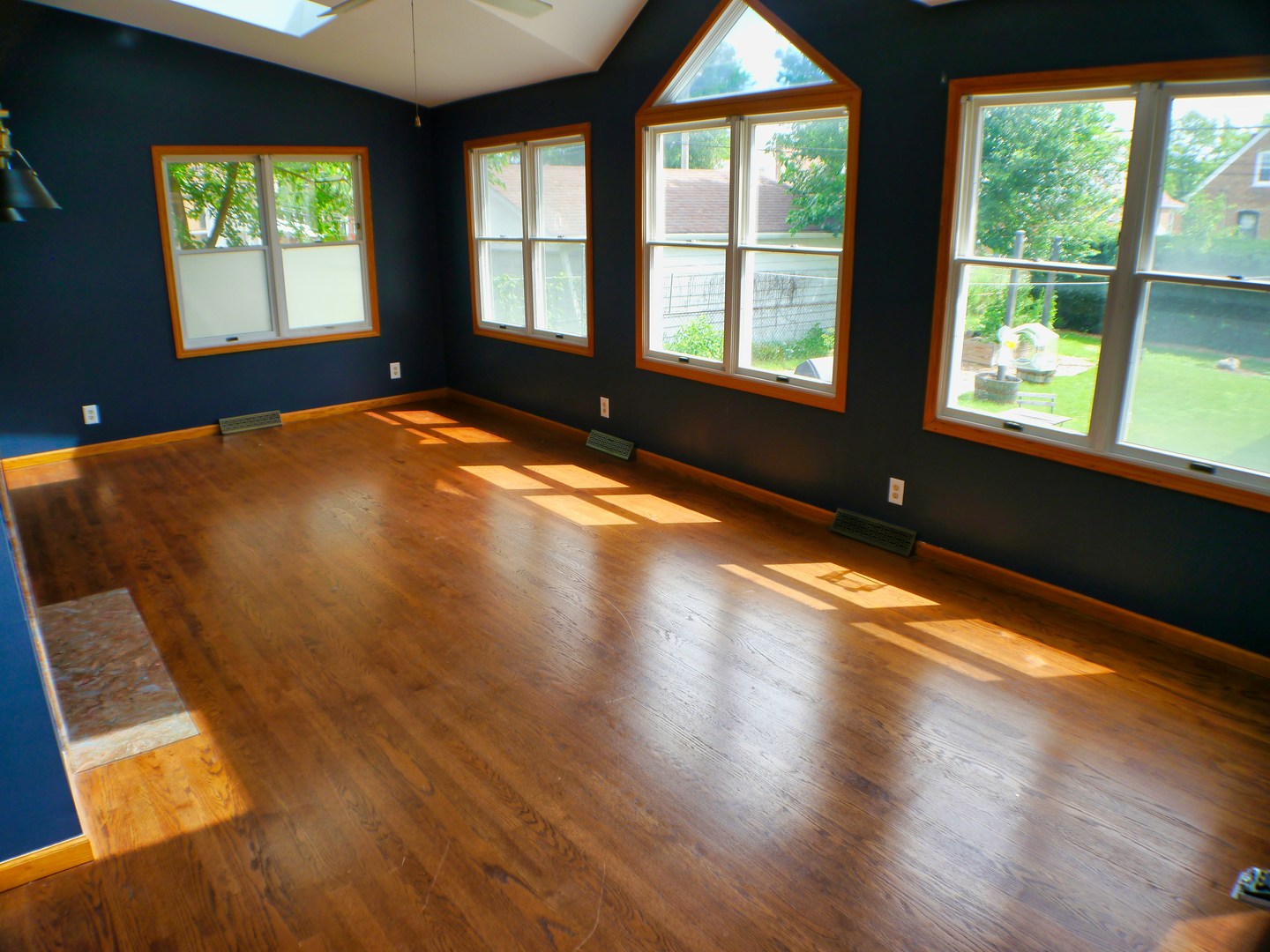 9337 S Richmond Avenue, Evergreen Park, IL 60805