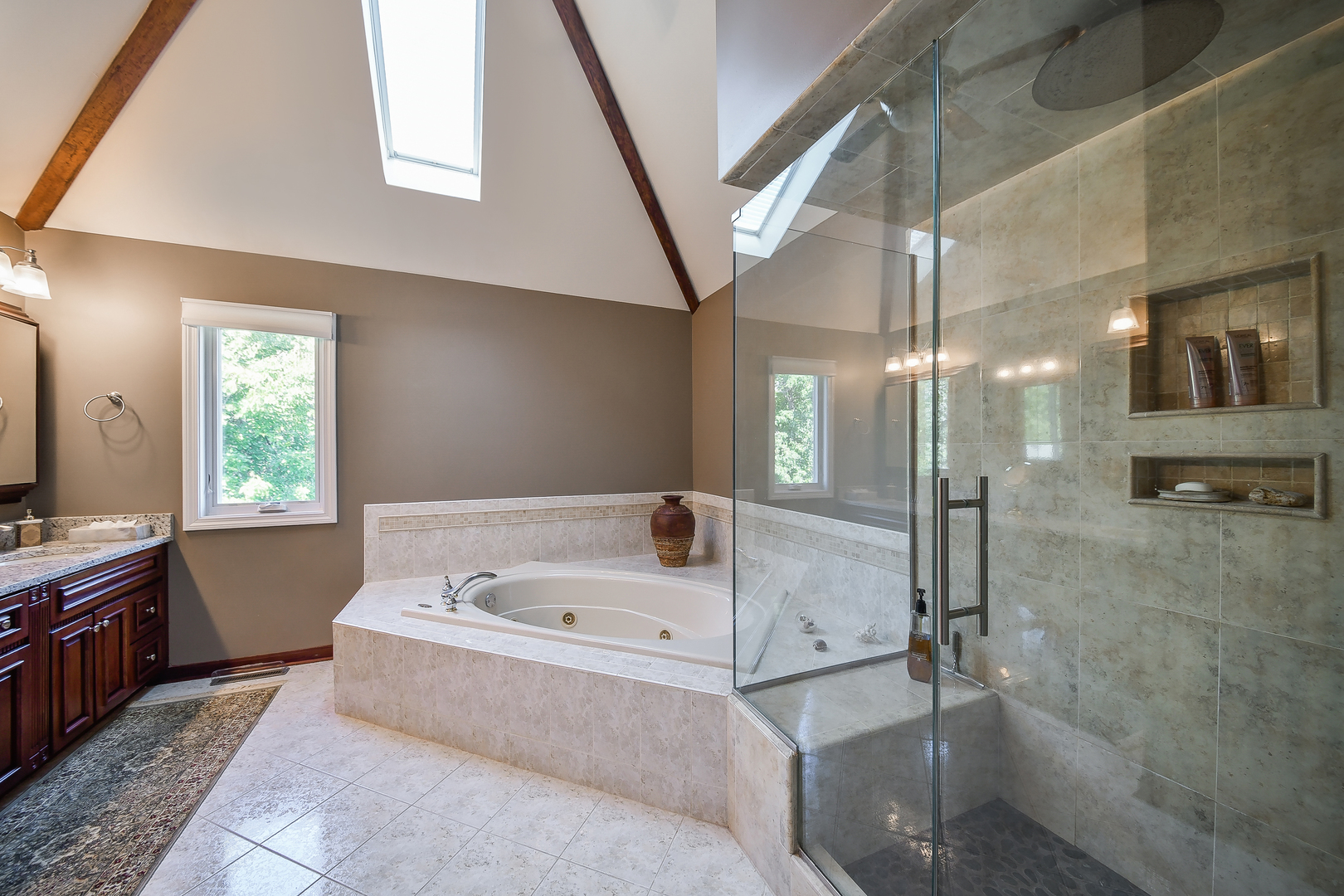 4522 Lee Avenue, Downers Grove, IL 60515