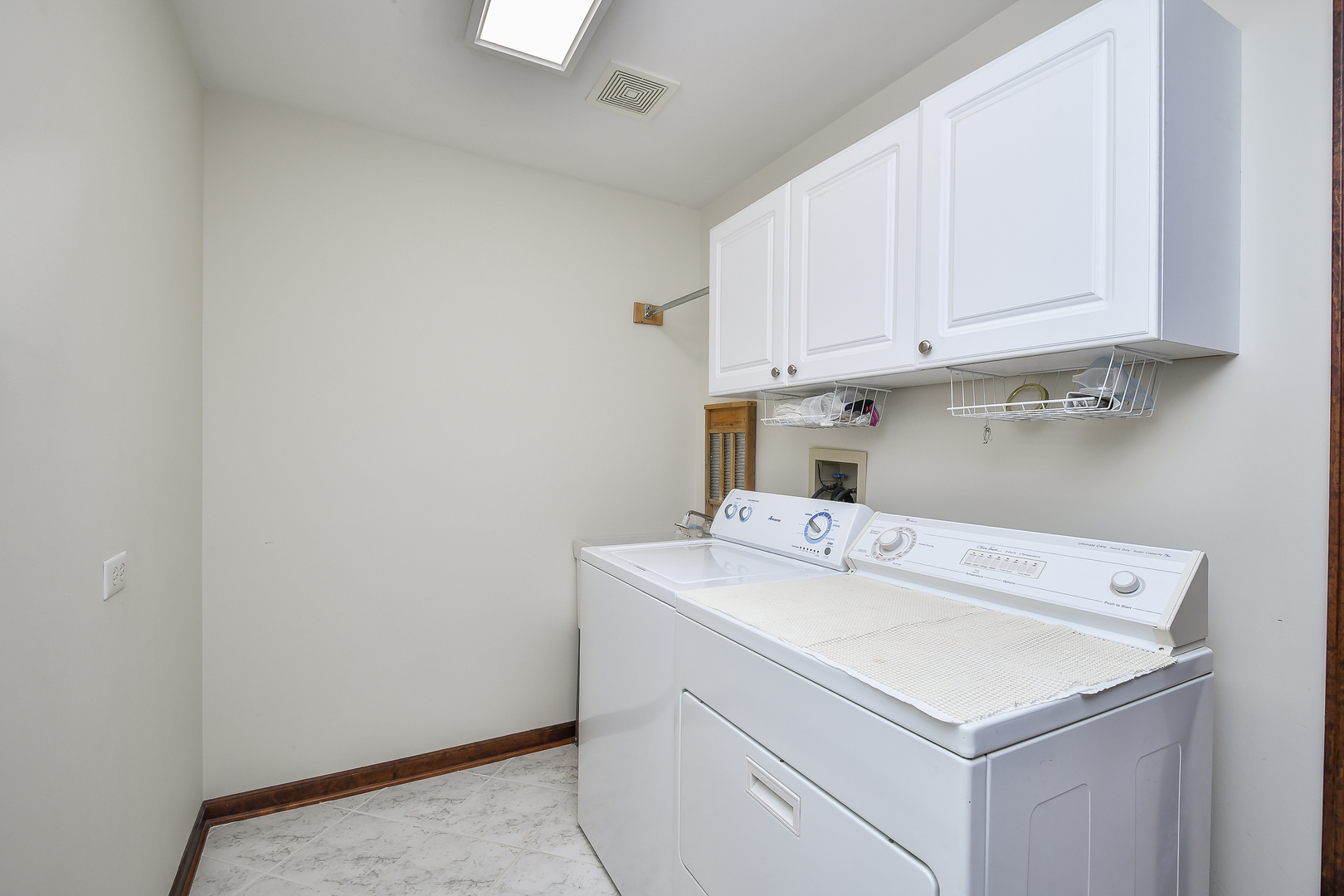 4522 Lee Avenue, Downers Grove, IL 60515