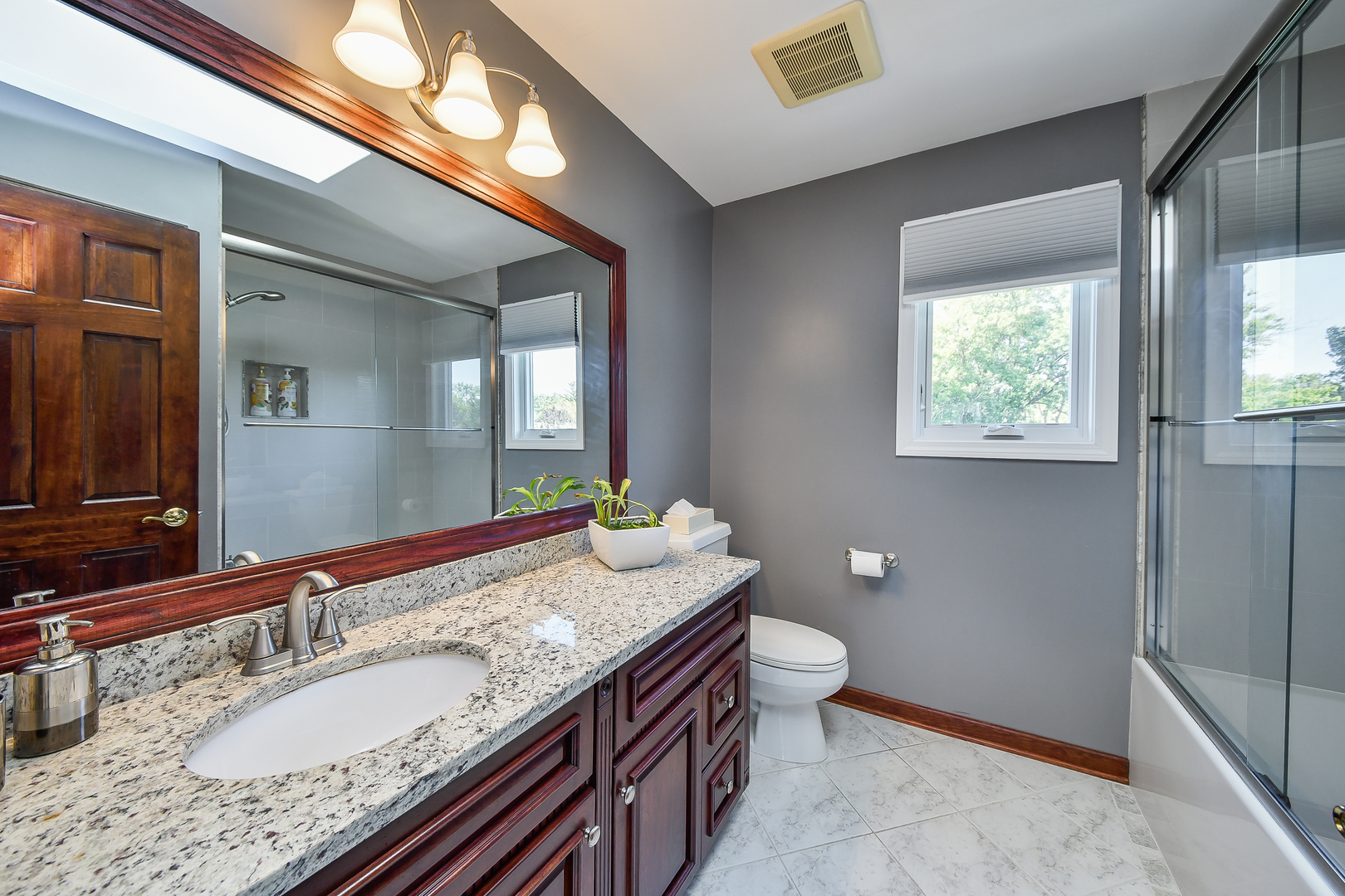 4522 Lee Avenue, Downers Grove, IL 60515