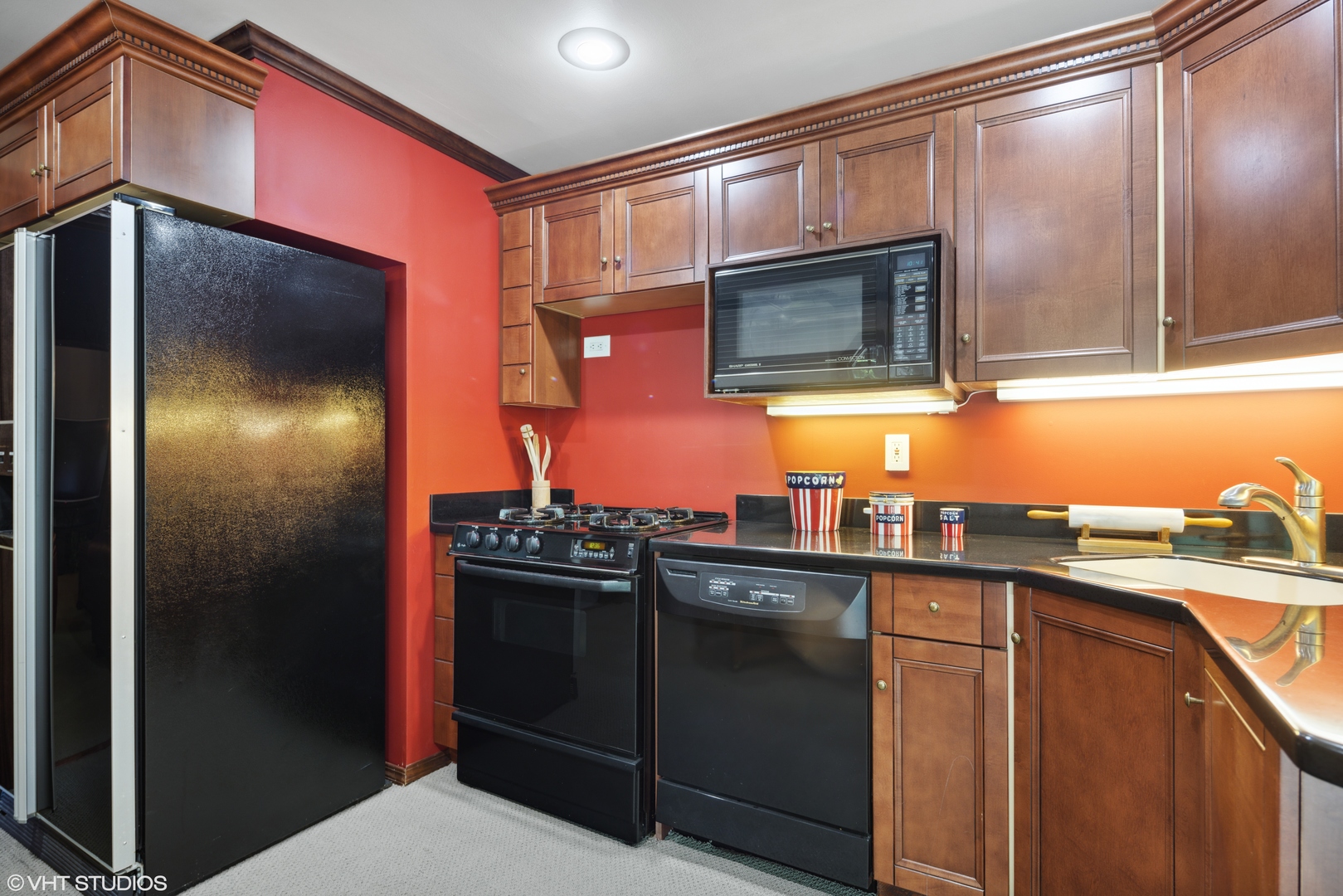 4522 Lee Avenue, Downers Grove, IL 60515