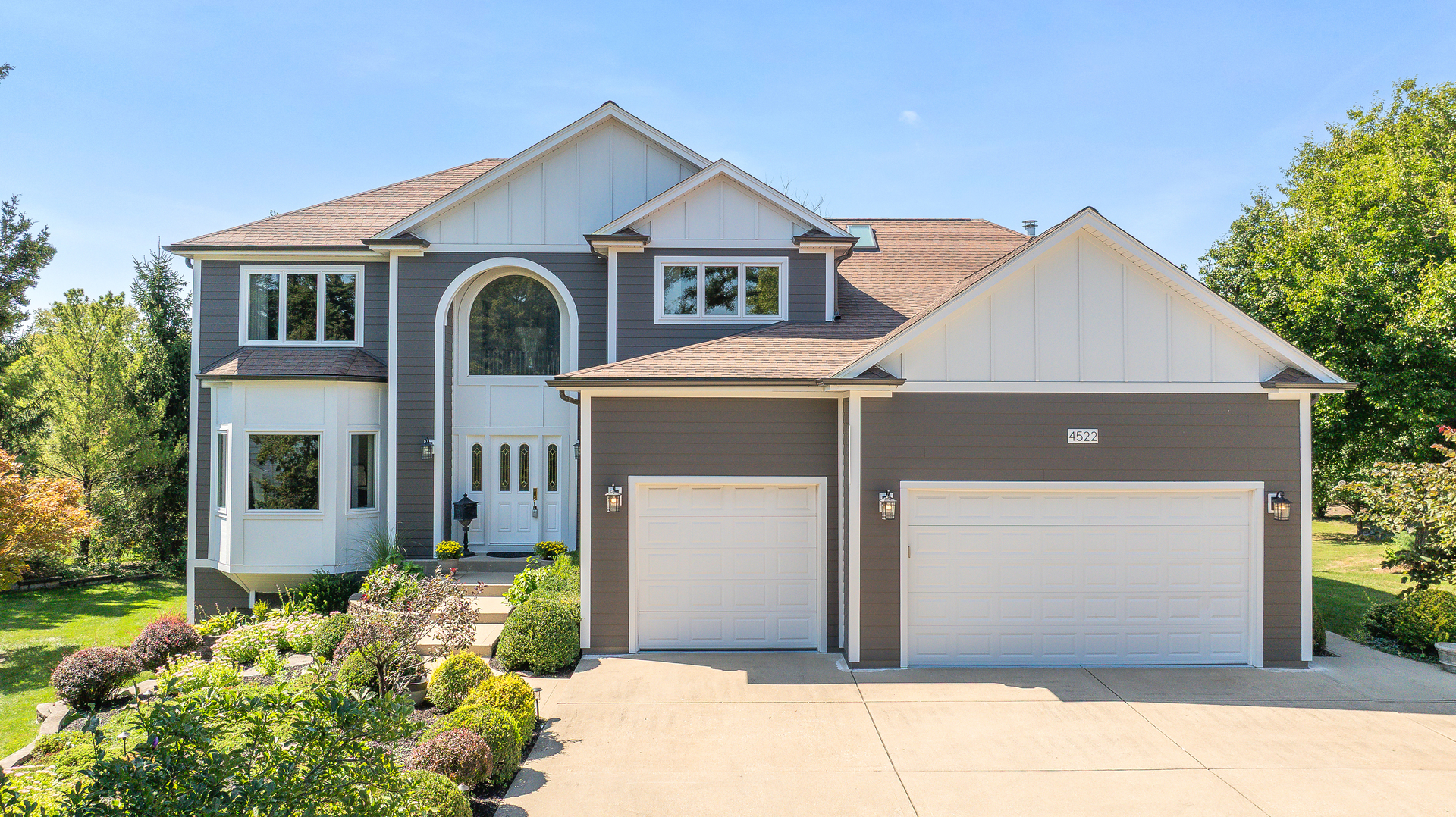 4522 Lee Avenue, Downers Grove, IL 60515