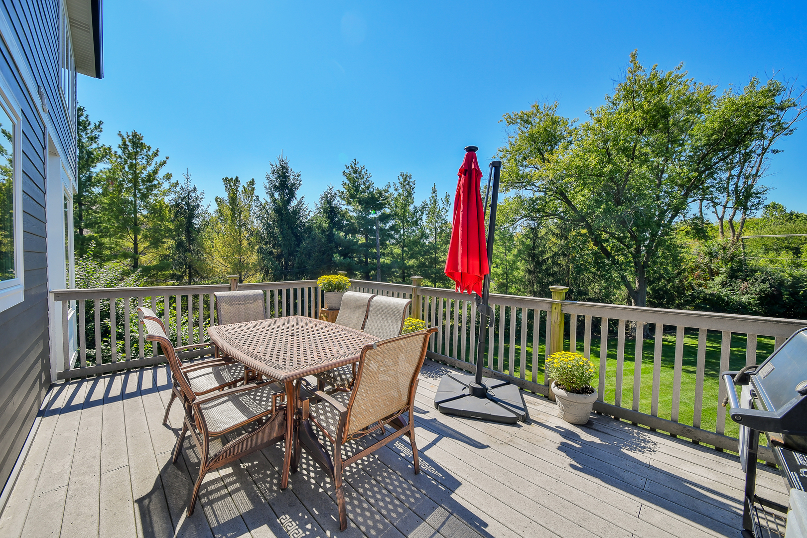 4522 Lee Avenue, Downers Grove, IL 60515