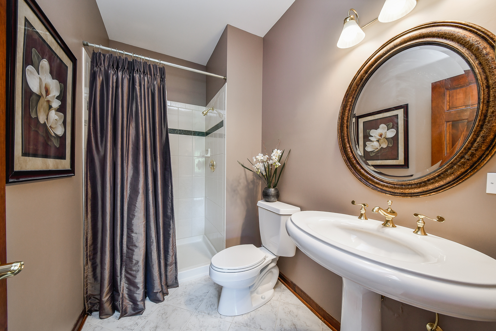 4522 Lee Avenue, Downers Grove, IL 60515