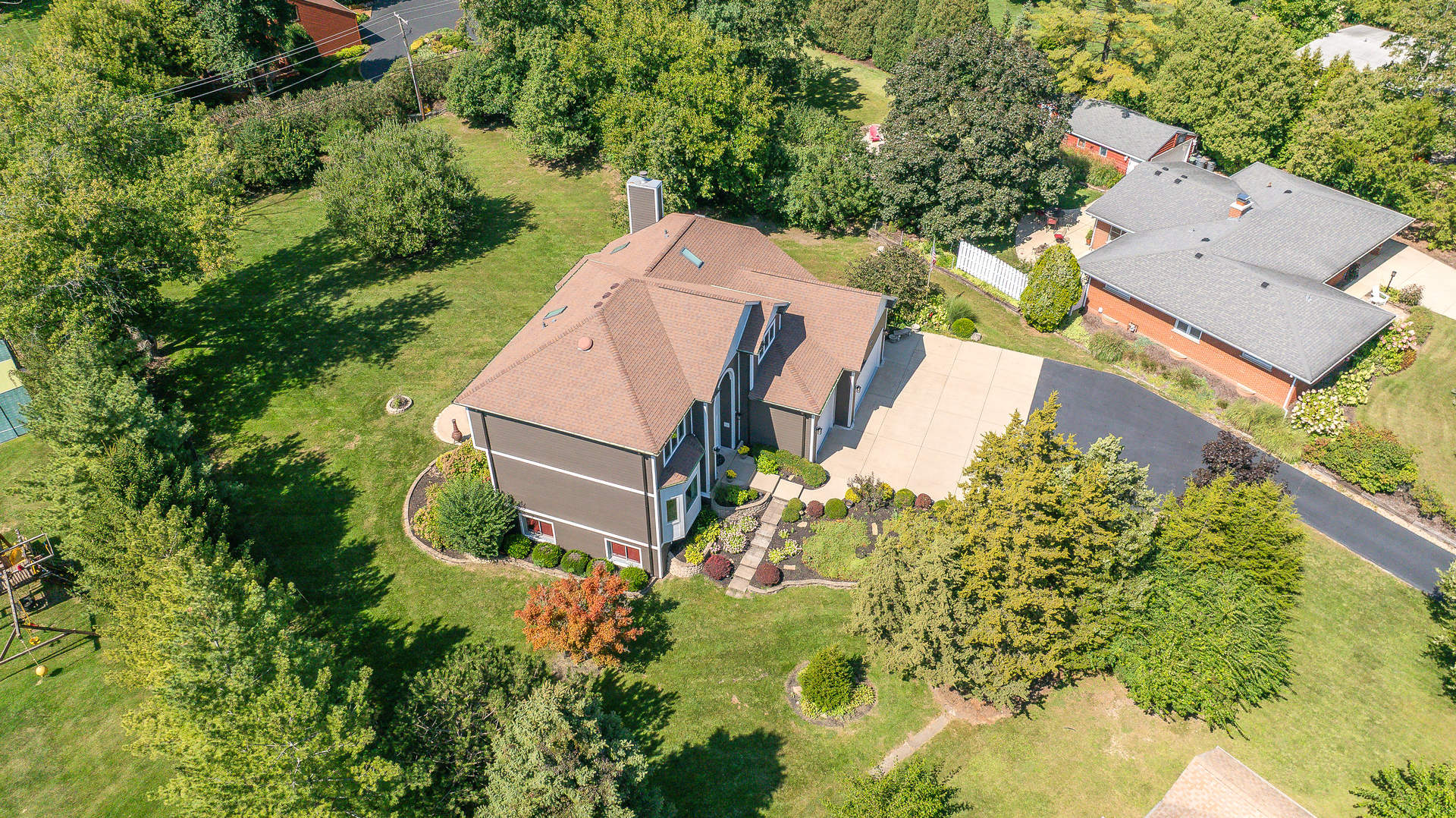 4522 Lee Avenue, Downers Grove, IL 60515