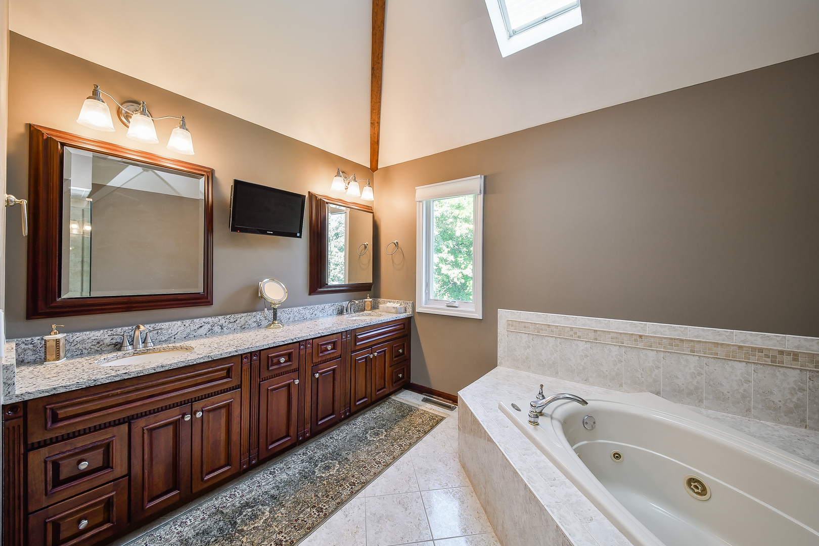 4522 Lee Avenue, Downers Grove, IL 60515
