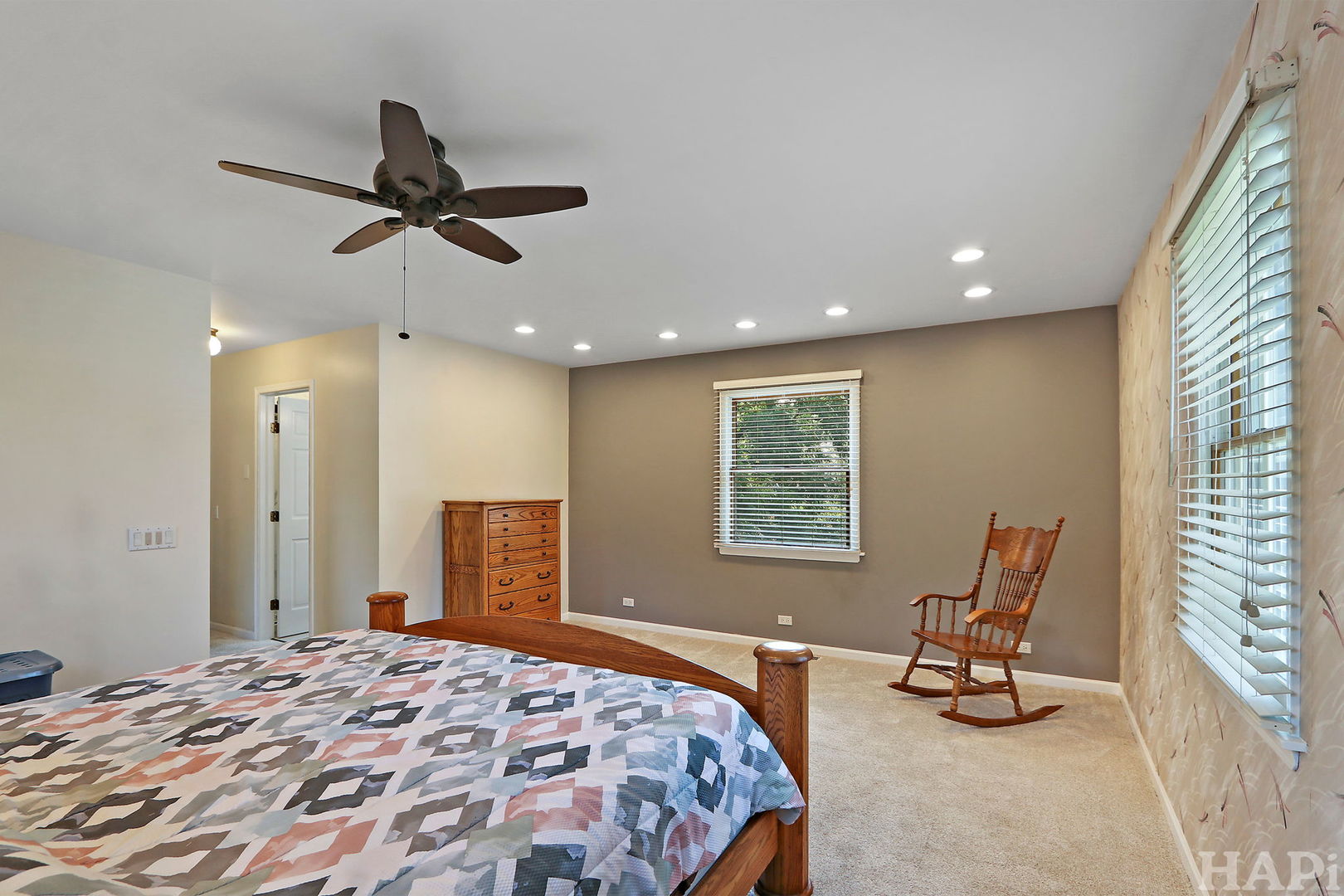 260 N Clyde Avenue, Palatine, IL 60067