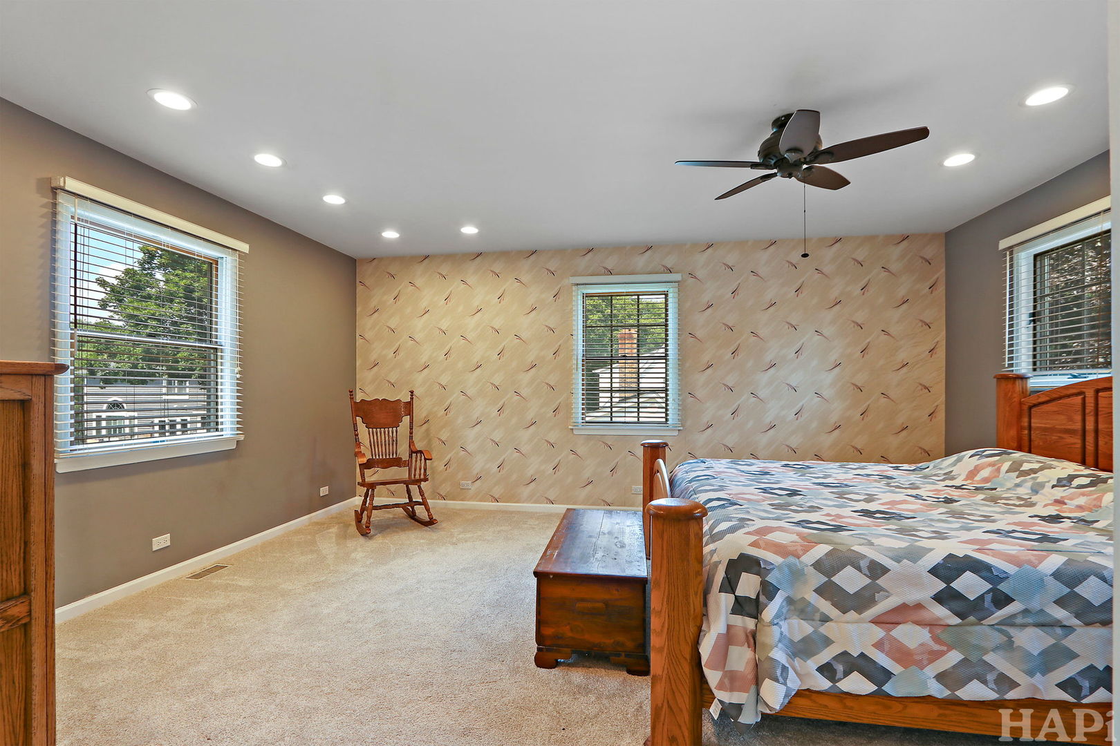 260 N Clyde Avenue, Palatine, IL 60067