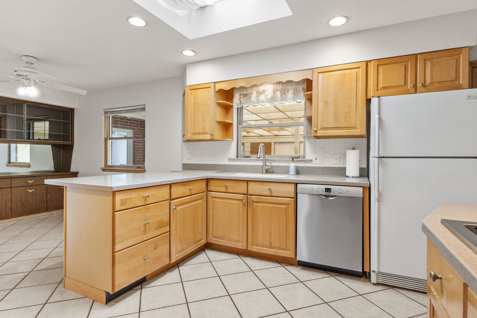 1242 Heidorn Avenue, Westchester, IL 60154