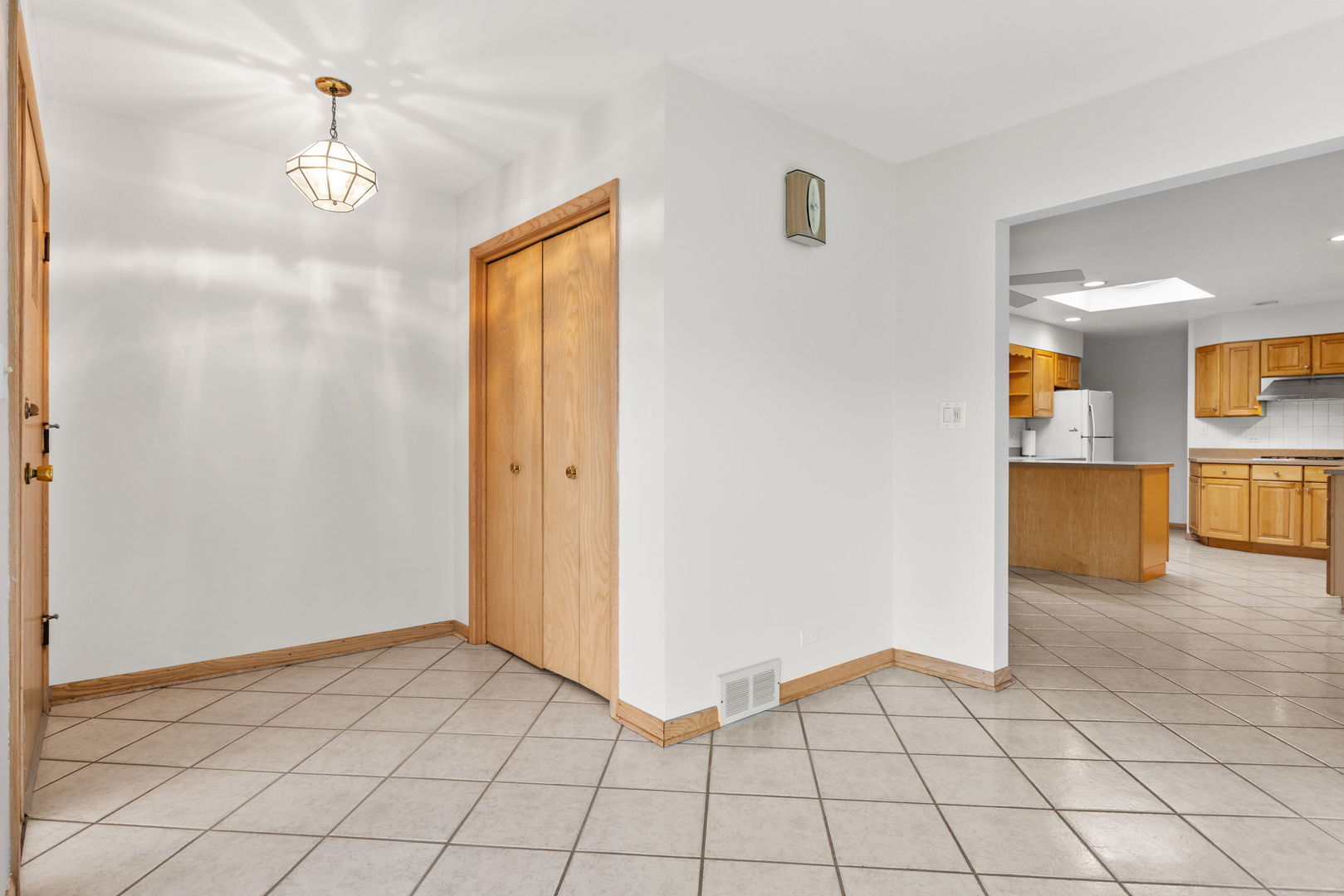 1242 Heidorn Avenue, Westchester, IL 60154