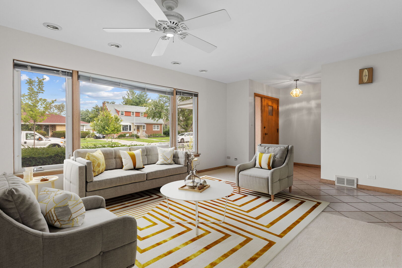 1242 Heidorn Avenue, Westchester, IL 60154