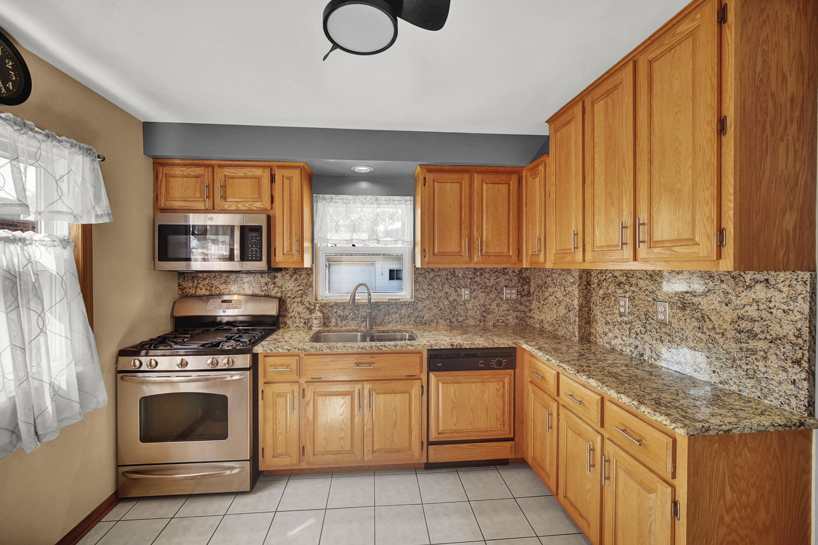 3835 W 109th Place, Chicago, IL 60655