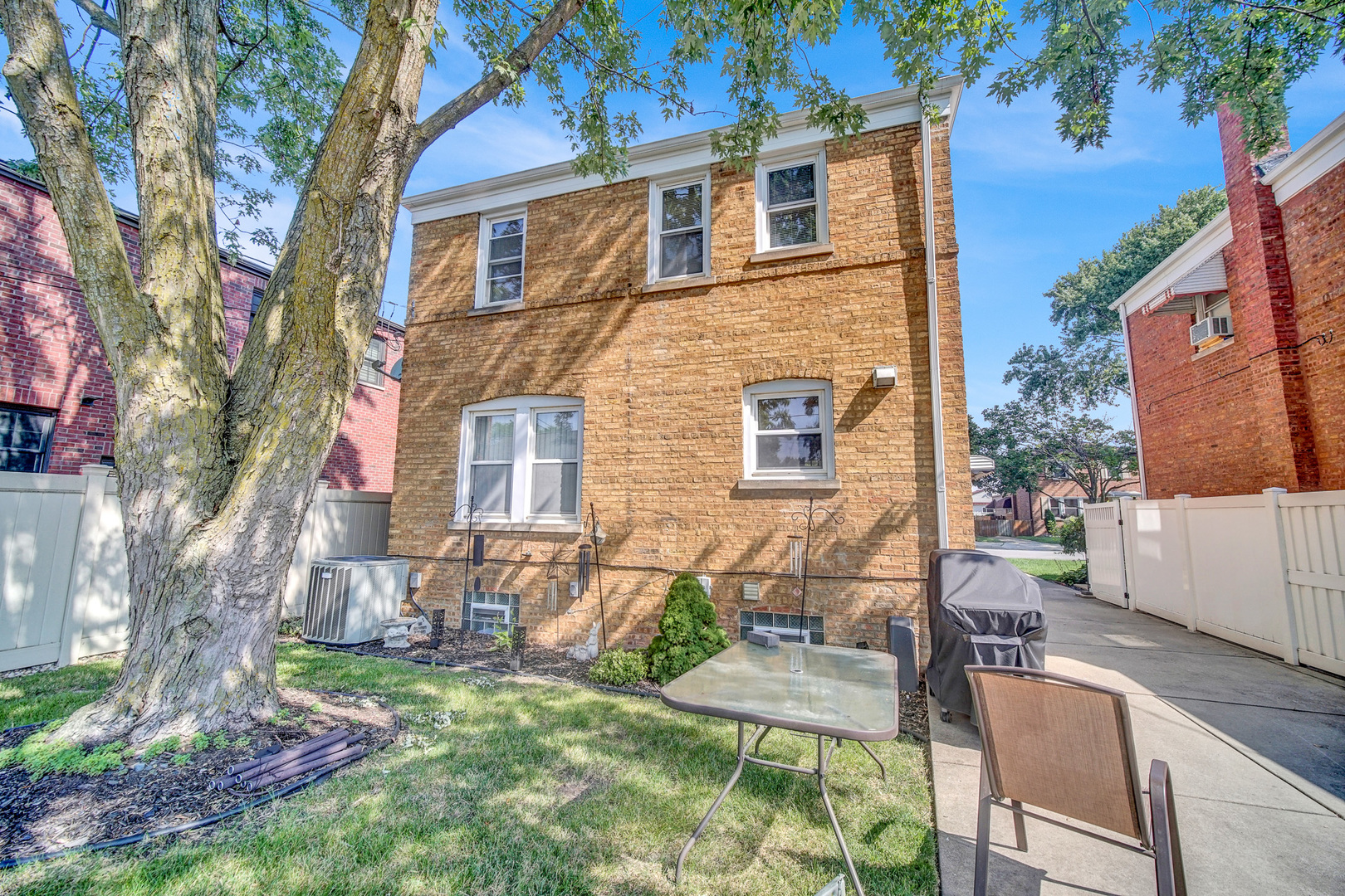 3835 W 109th Place, Chicago, IL 60655