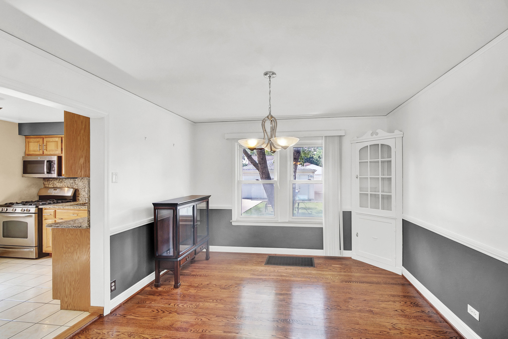 3835 W 109th Place, Chicago, IL 60655