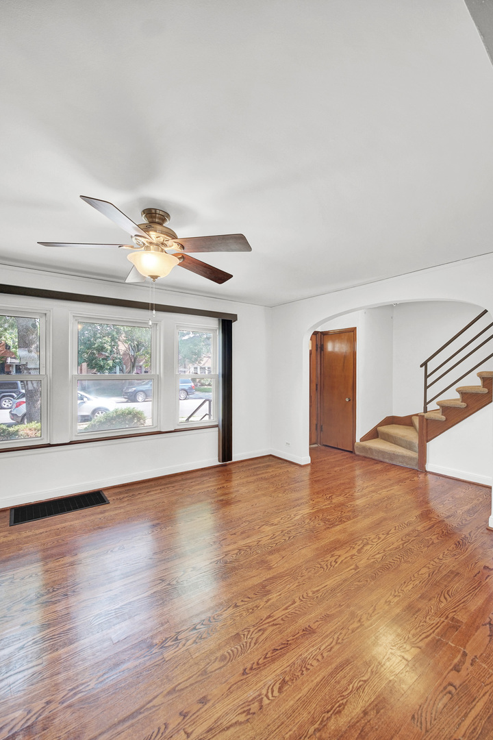 3835 W 109th Place, Chicago, IL 60655