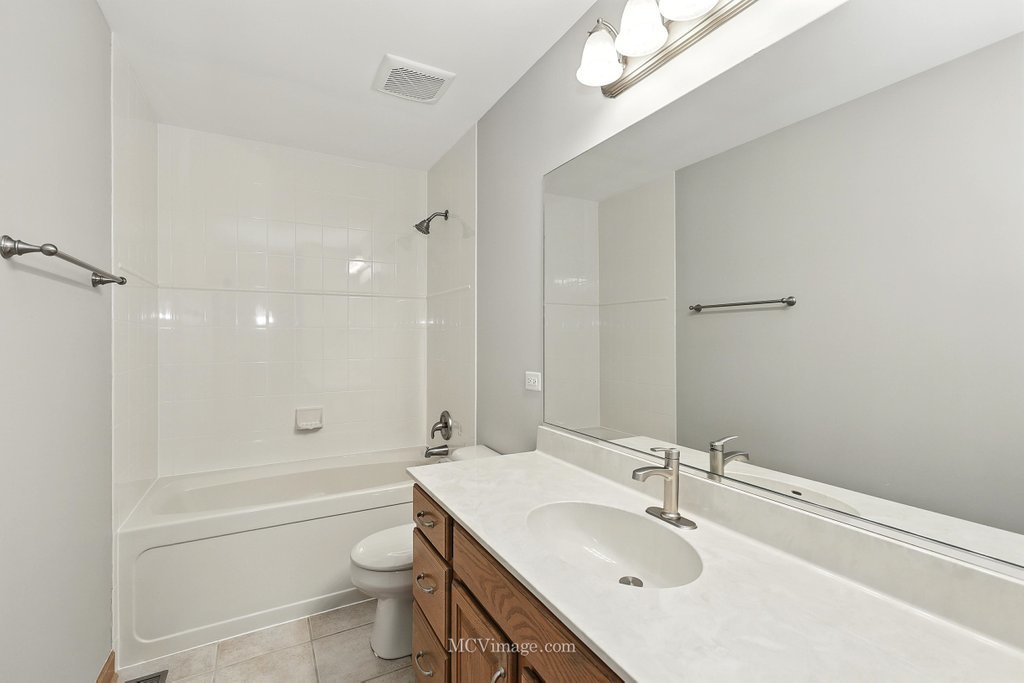 2409 Brookridge Drive, Plainfield, IL 60586