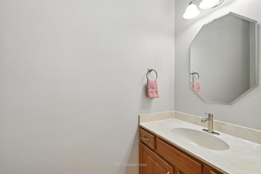 2409 Brookridge Drive, Plainfield, IL 60586
