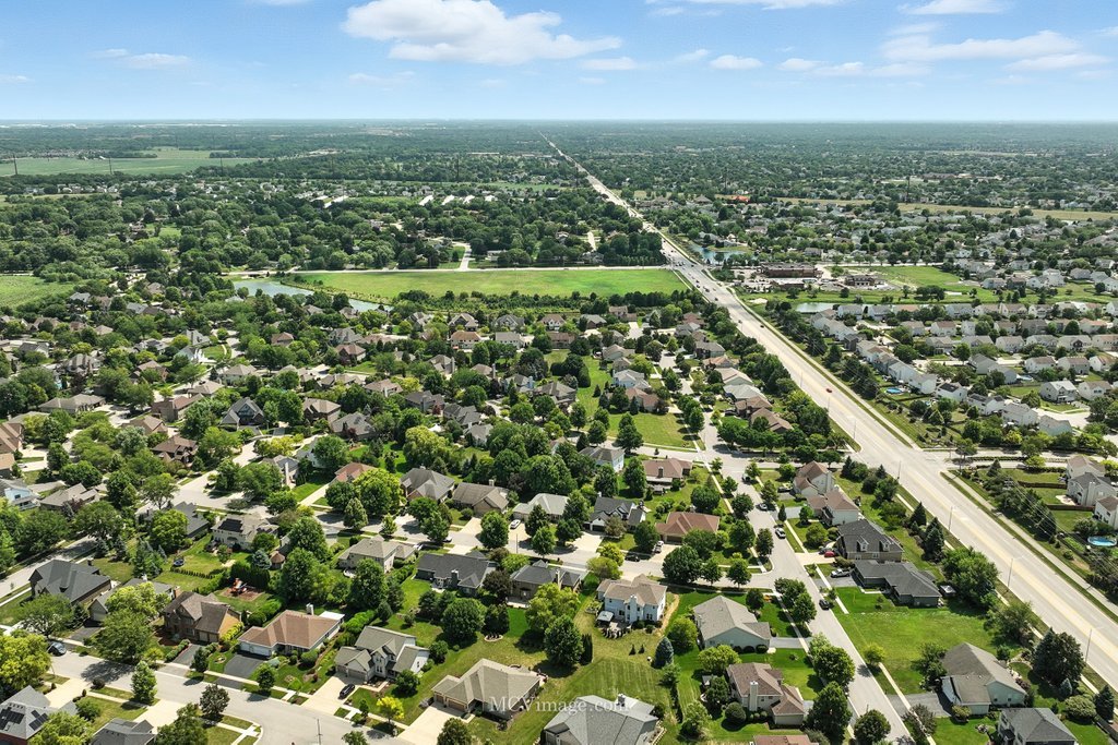 2409 Brookridge Drive, Plainfield, IL 60586