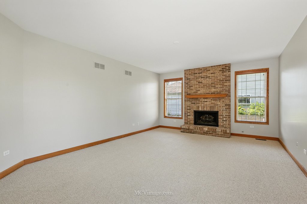 2409 Brookridge Drive, Plainfield, IL 60586