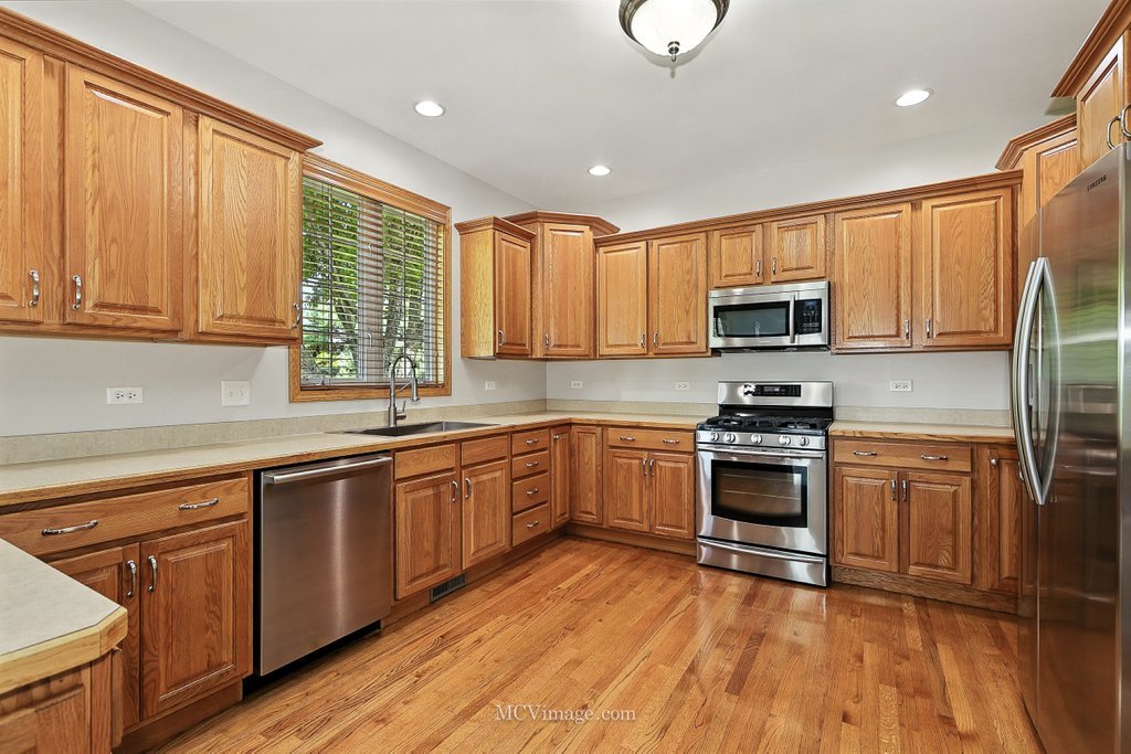 2409 Brookridge Drive, Plainfield, IL 60586