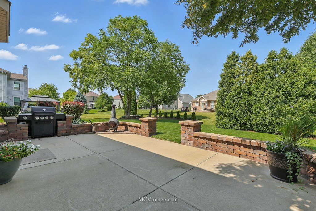 2409 Brookridge Drive, Plainfield, IL 60586