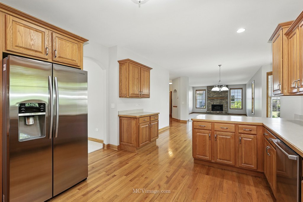 2409 Brookridge Drive, Plainfield, IL 60586