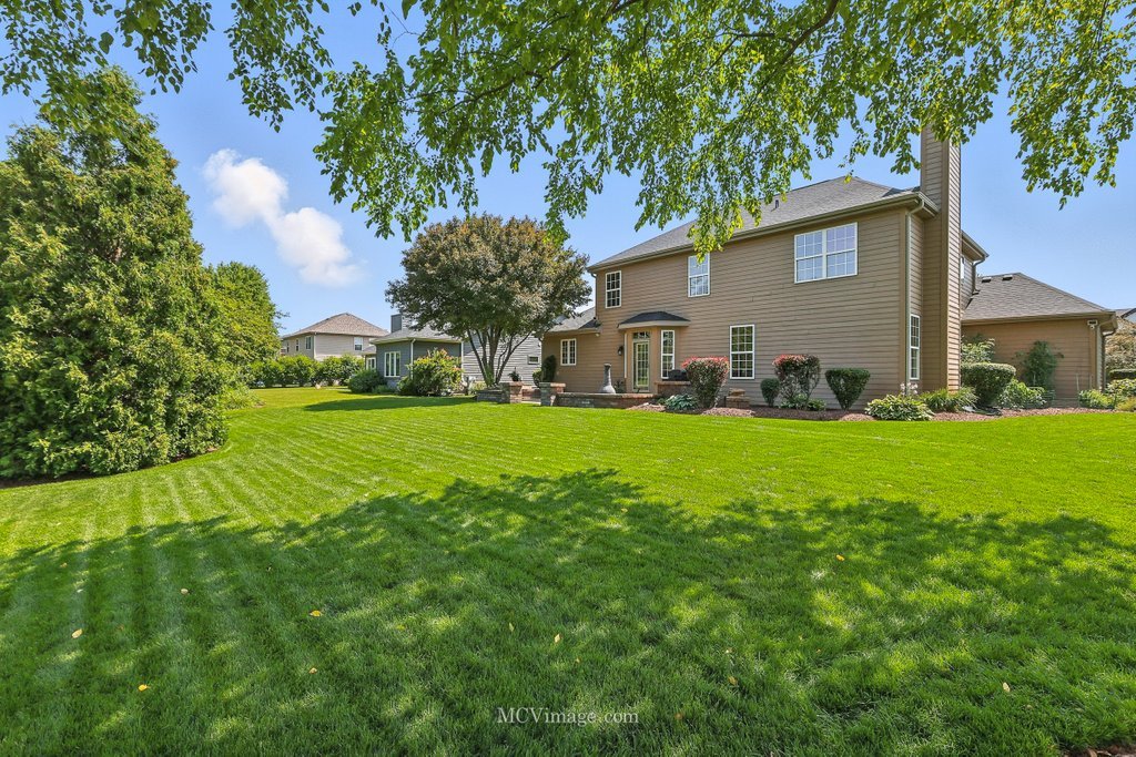 2409 Brookridge Drive, Plainfield, IL 60586