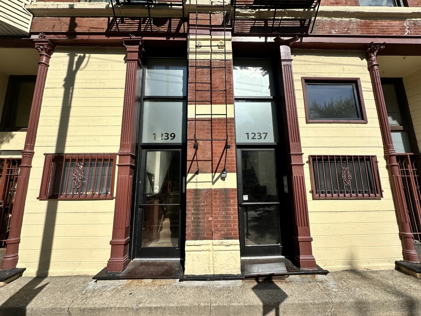 1237 N Noble Street #3R, Chicago, IL 60642