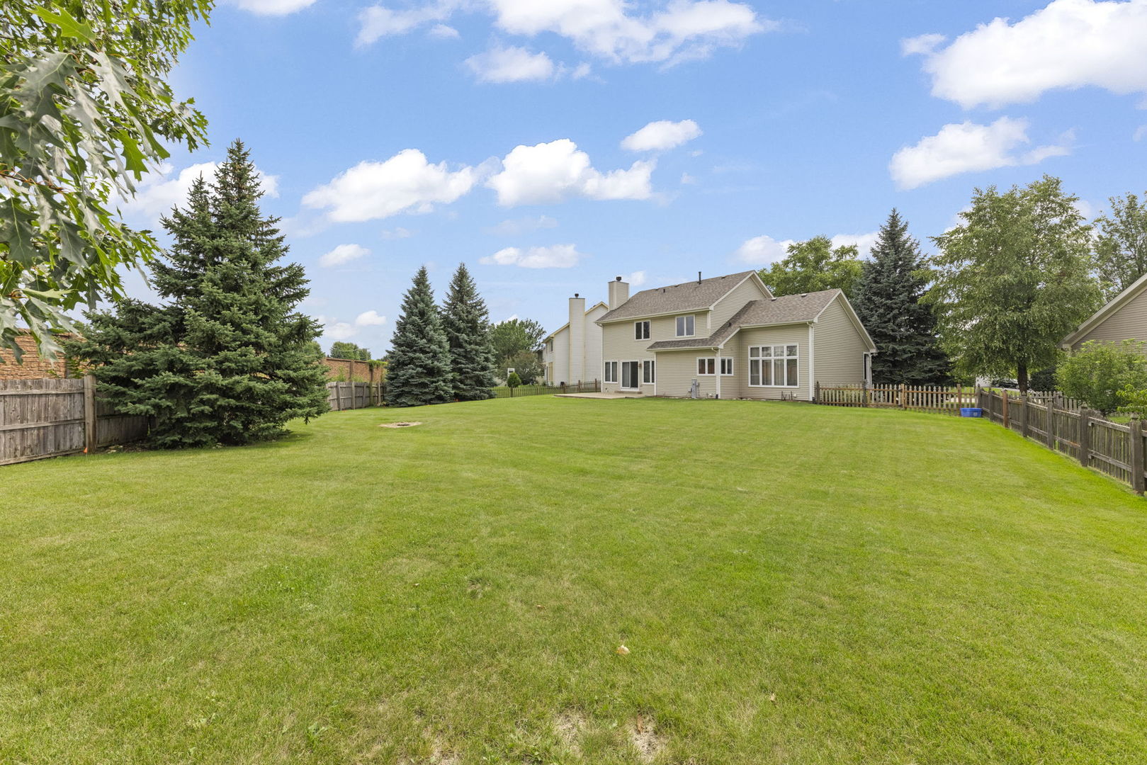 764 Springbrook Lane, Bolingbrook, IL 60490