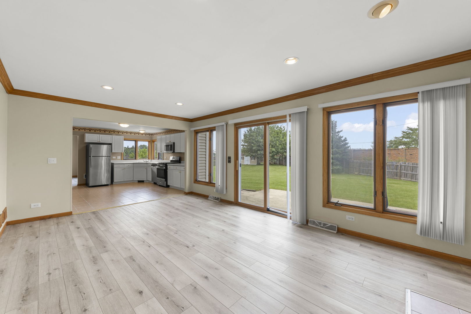 764 Springbrook Lane, Bolingbrook, IL 60490